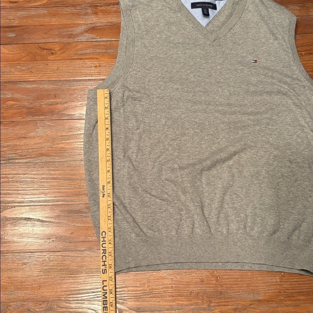 Tommy Hilfiger Men's Gray V-Neck Sweater Vest XL 100% Cotton Collegiate Preppy